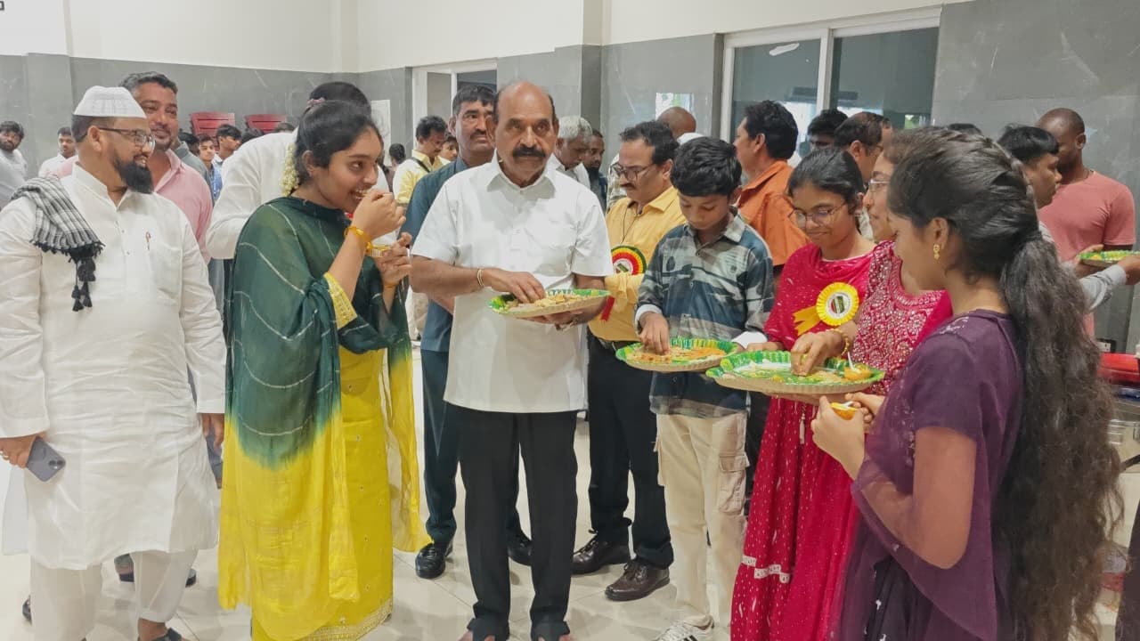 నంద్యాలలో ఘనంగా షైనింగ్ స్టార్స్ అవార్డుల వేడుక