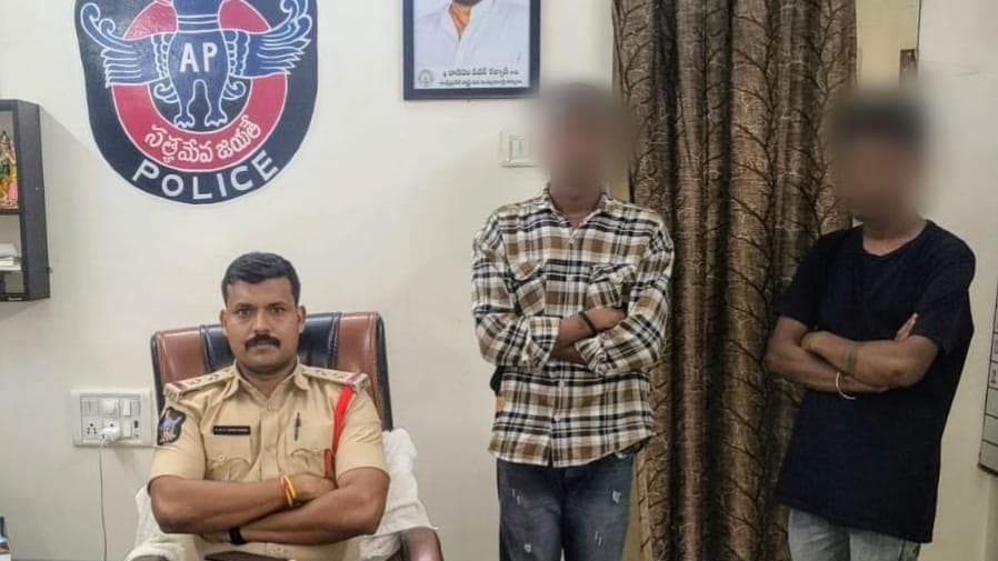 గంజాయి నిర్మూలనకు ప్రత్యేక డ్రైవ్ చేపట్టిన పోలీసులు