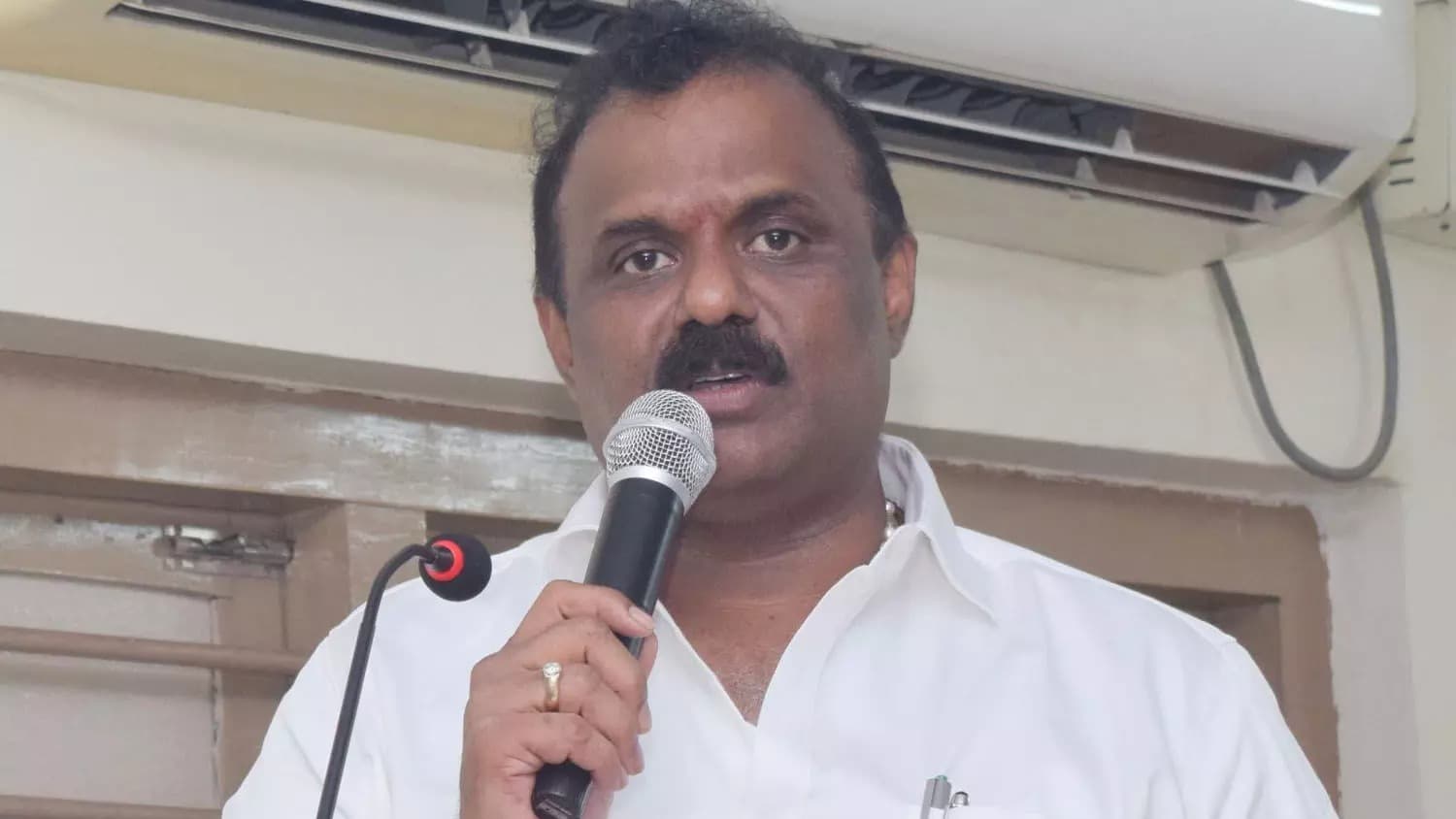 రిజిస్ట్రేషన్ సేవా కేంద్రాలు ప్రజల కోసమే: మంత్రి అనగాని