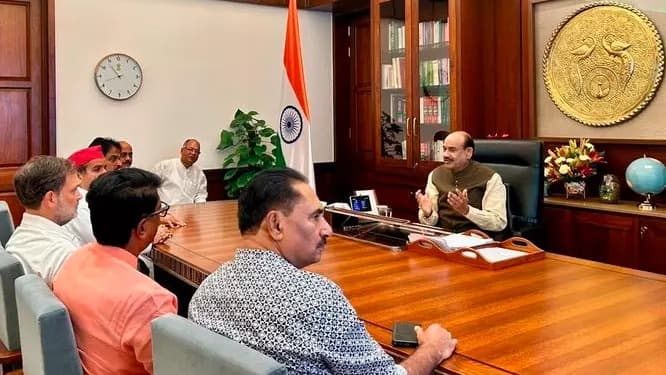 విద్యార్థులపై దాడులపై చర్చకు రాహుల్‌ గాంధీ డిమాండ్‌