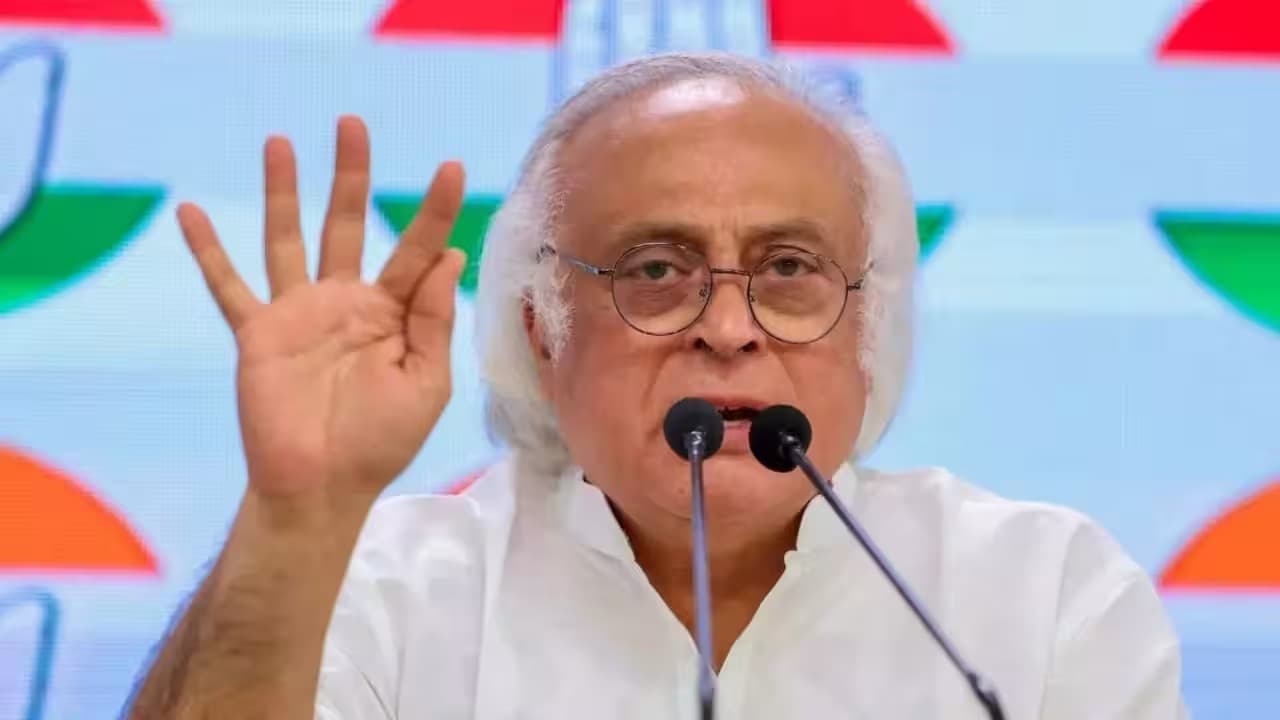 కేంద్రంపై జైరాం రమేశ్‌ విమర్శలు.. కాంగ్రెస్‌ నేత ఘాటు వ్యాఖ్యలు