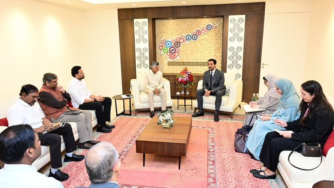 చంద్రబాబుతో యూఏఈ మంత్రి అబ్దుల్లా భేటీ