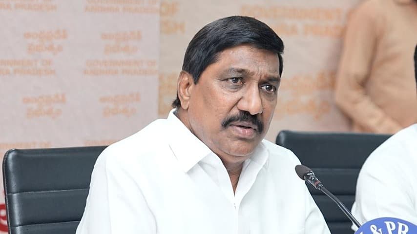 విశాఖ పోర్టు కార్గోను మూలాపేటకు తరలించే యోచన