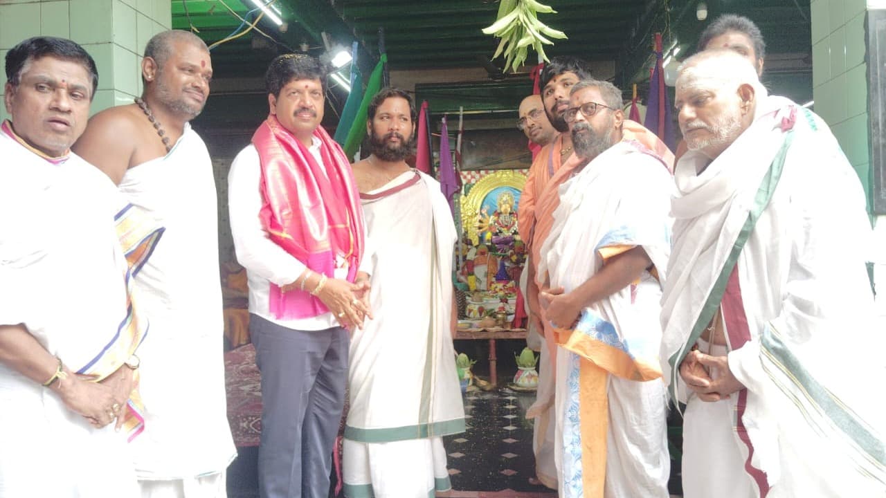 శ్రీ వారాహి మాతను దర్శించిన మంత్రి కొల్లు రవీంద్ర