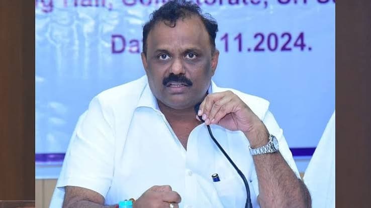 డాక్యుమెంట్ రైటర్లు అపోహలకు గురికావొద్దు: మంత్రి అనగాని