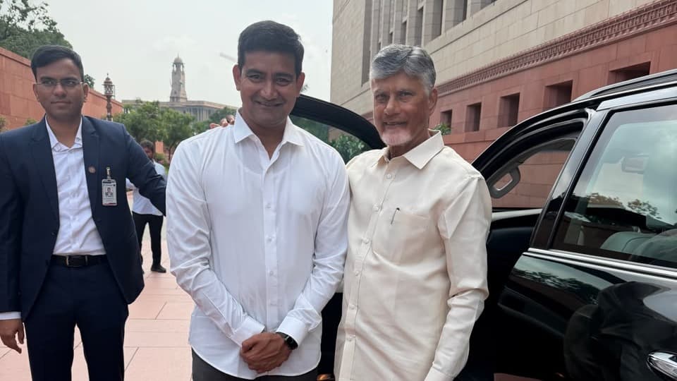 ఢిల్లీలో సీఎం చంద్రబాబును కలిసిన మంత్రి కొండపల్లి
