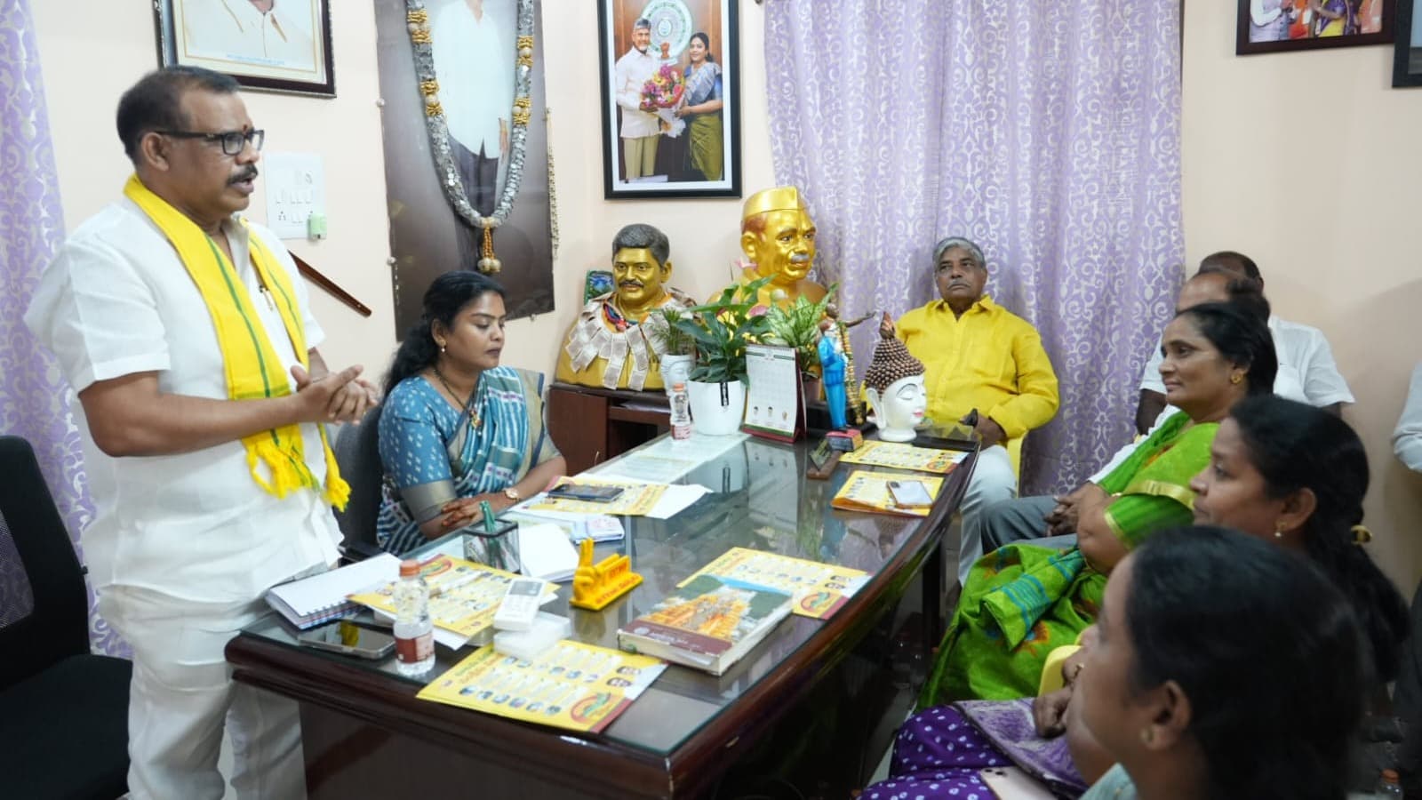 ఓటర్ జాబితా పరిశీలనపై అప్రమత్తంగా ఉండాలి: సౌమ్య