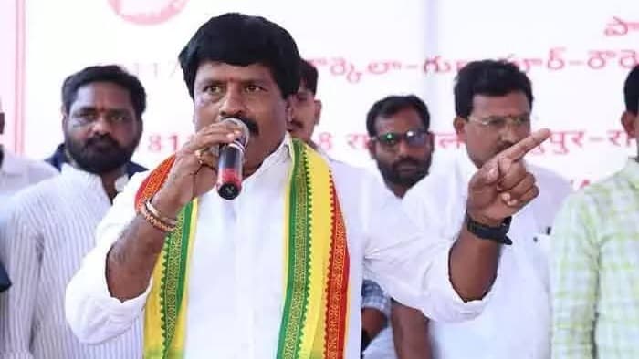 తమ్మినేని భూ వ్యవహారాలపై విచారణ జరపాలి: ఎమ్మెల్యే గోవిందరావు