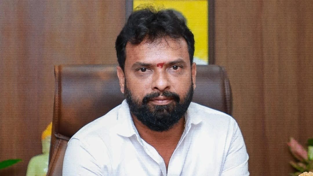 తల్లికి వందనం పథకంతో విద్యార్థుల భవిష్యత్తుకు బంగారు బాట: వాసంశెట్టి సుభాష్