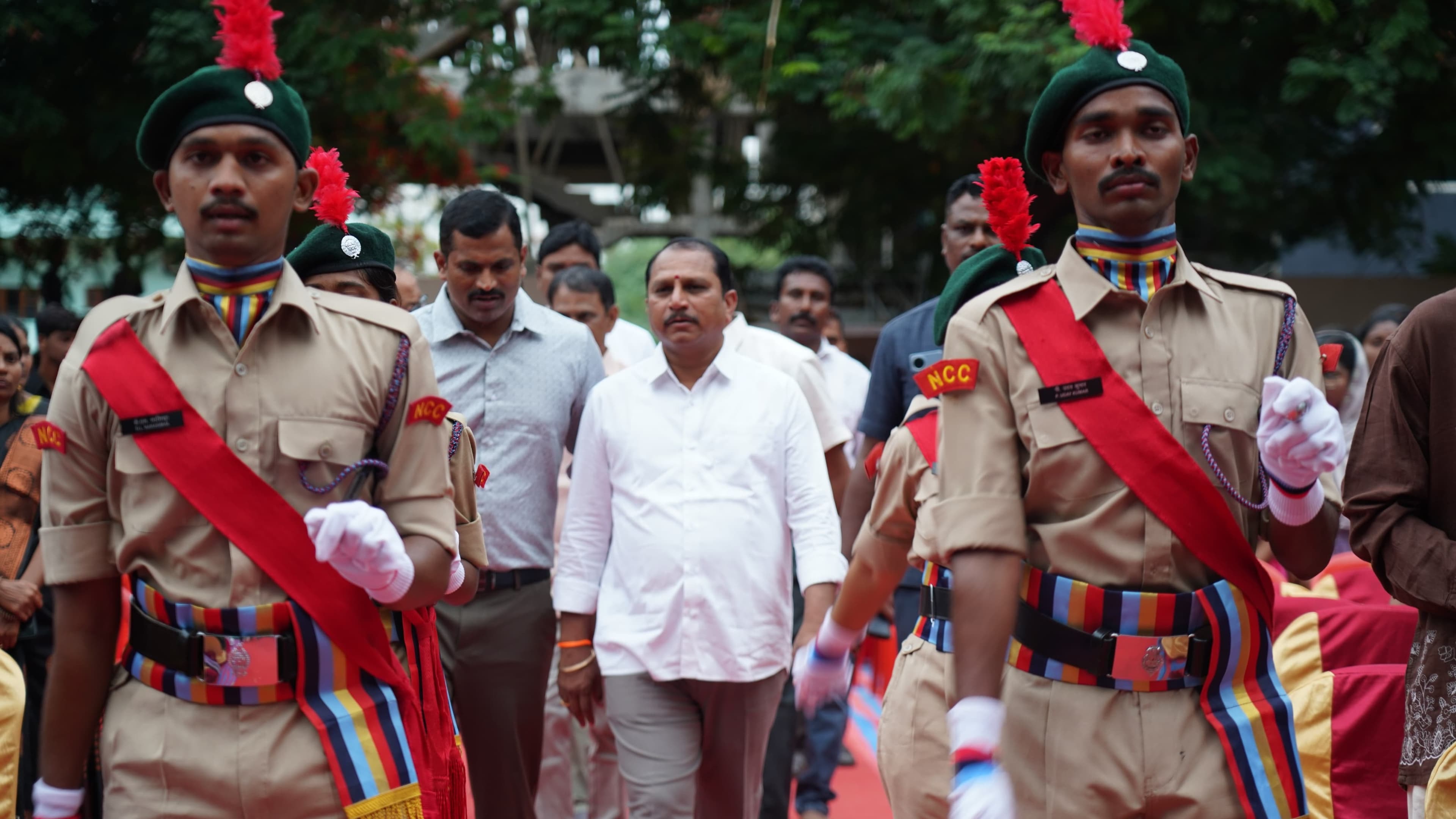 ఫిజియో విద్యార్థులు సేవాభావంతో ఎదగాలి: ఎమ్మెల్యే దగ్గుపాటి