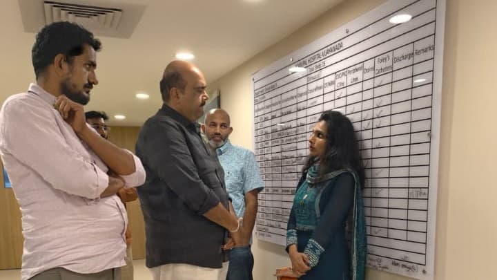 కమ్మ కార్పొరేషన్ చైర్మన్ బ్రహ్మం చౌదరిని పరామర్శించిన ఎమ్మెల్యే