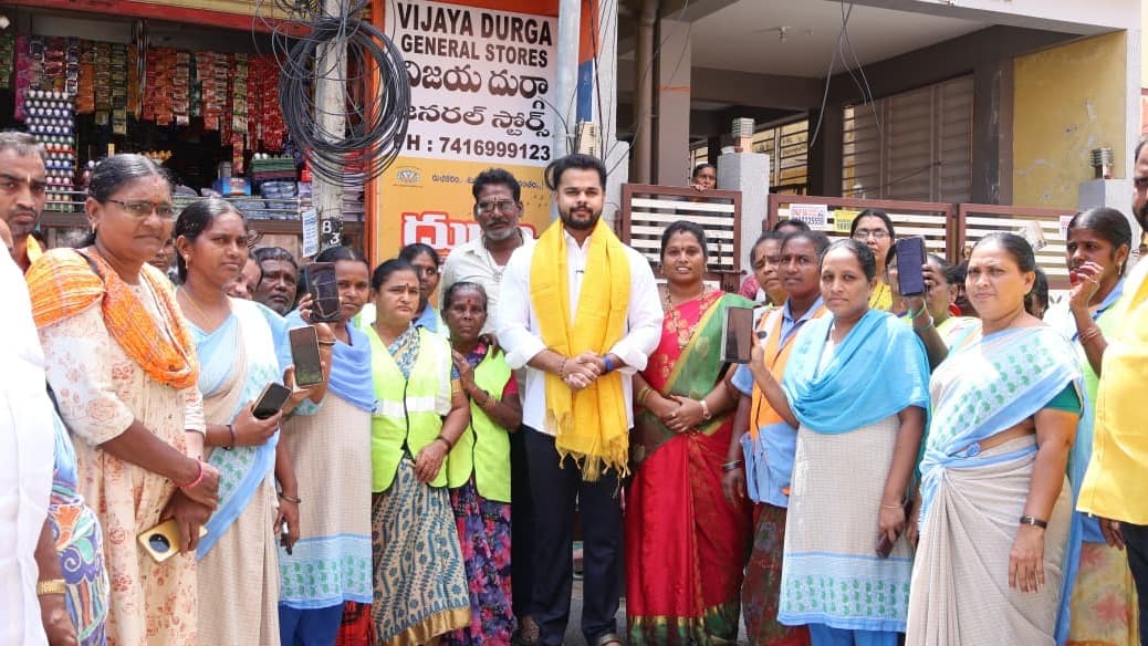 ‘తల్లికి వందనం’తో హామీ నిలబెట్టుకున్న కూటమి ప్రభుత్వం: బొండా రవితేజ