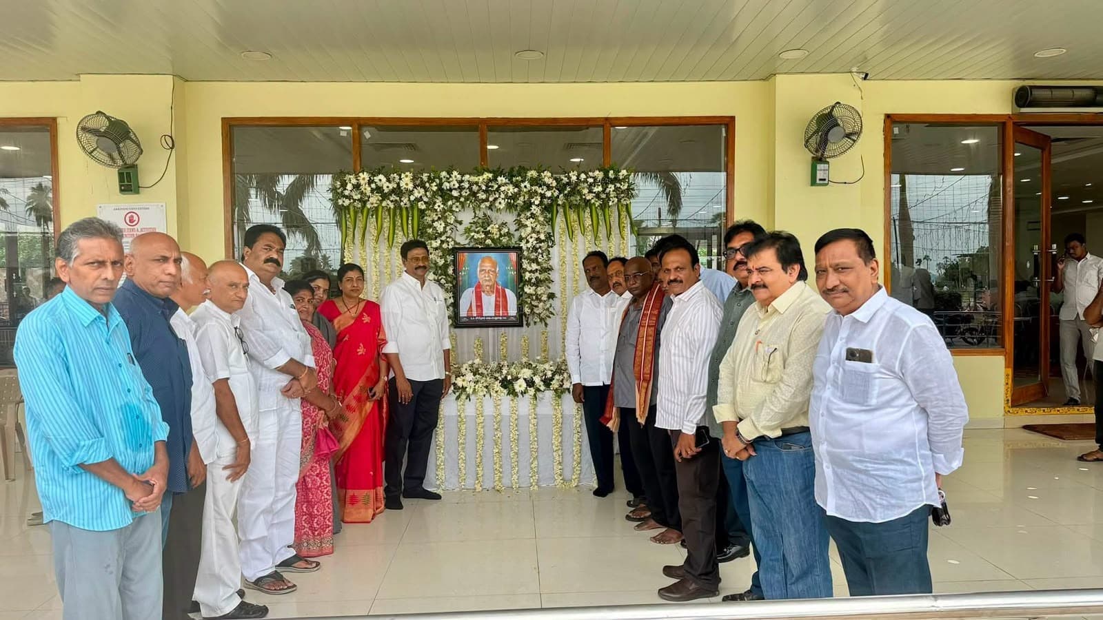 దోనేపూడి రామచంద్రరావు మృతి తీరని లోటు: గద్దె రామమోహన్