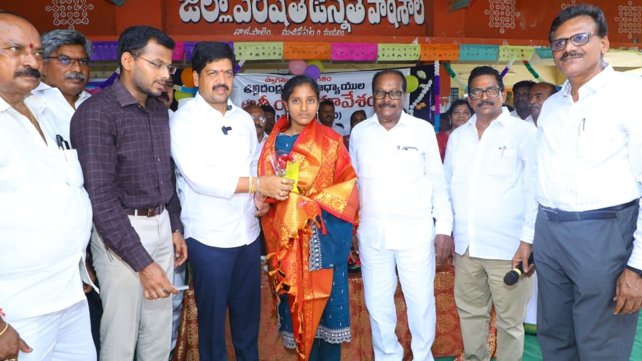 విలువలతో కూడిన విద్యే లక్ష్యం: మంత్రి కొల్లు రవీంద్ర