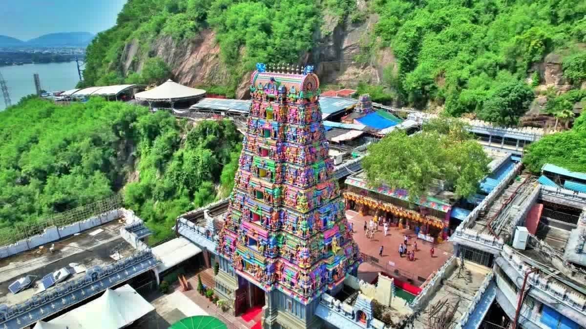 ఇంద్రకీలాద్రిపై VIP దర్శనాల నిలిపివేత