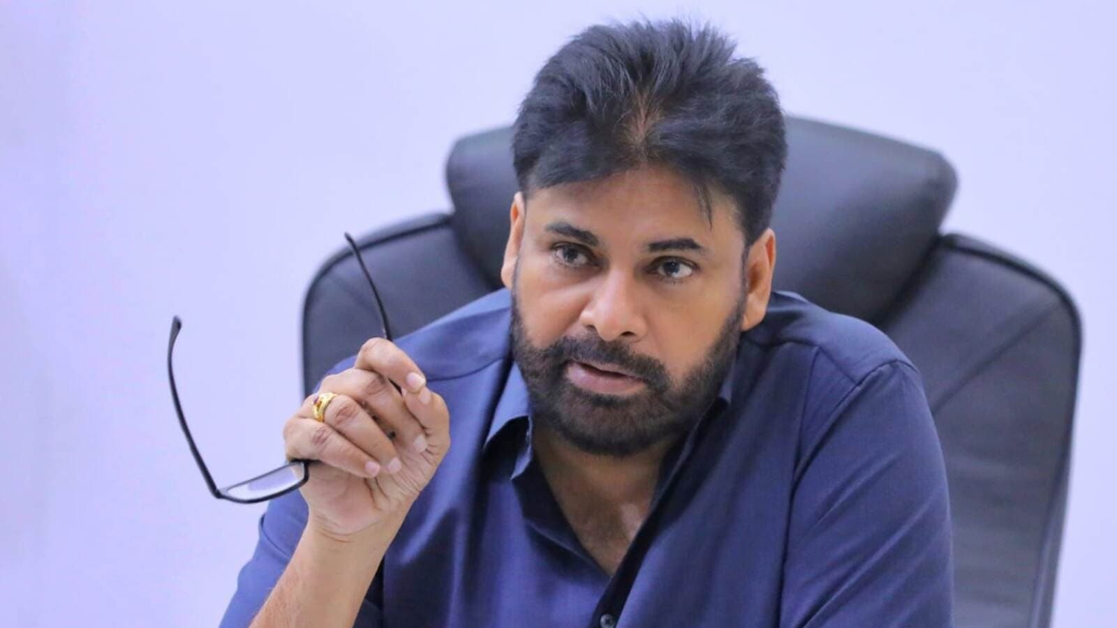 తక్కువ ధరకే బియ్యం అమ్మకాలు అభినందనీయం: పవన్ కళ్యాణ్