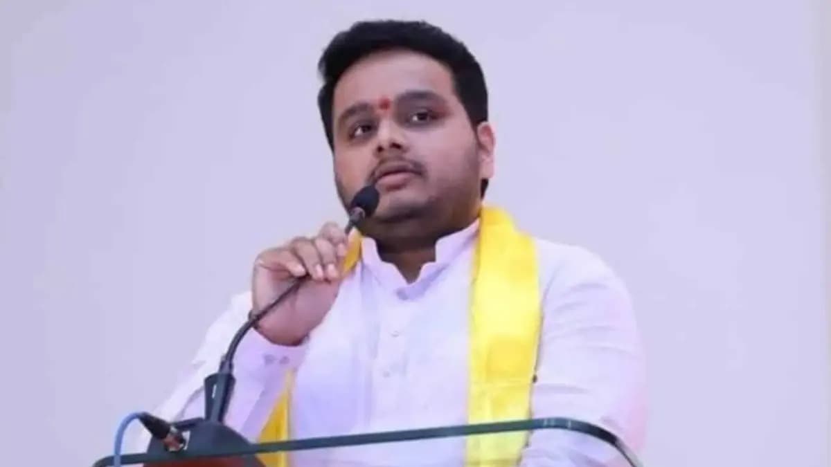 డీఎస్సీపై వైసీపీ అబద్ధాలు: ఎంపీ చింతకాయల విజయ్