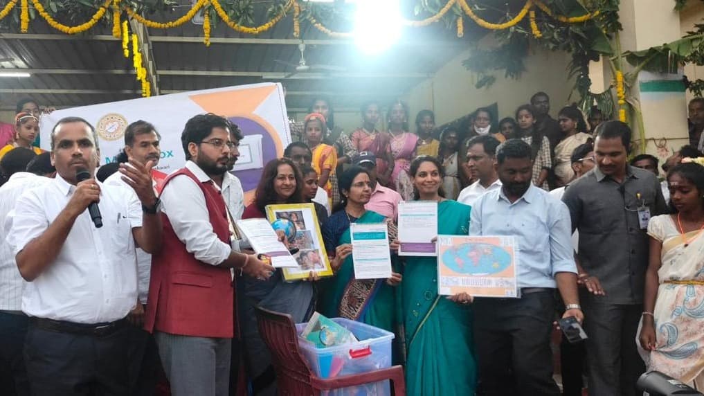 కుప్పంలో ‘మ్యాజిక్ బాక్స్’ ప్రారంభించిన నారా భువనేశ్వరి