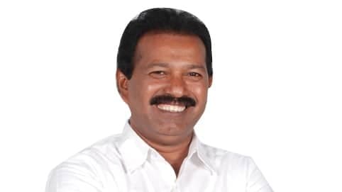 ముస్తఫా ఇంటికి నూజివీడు పోలీసులు.. 