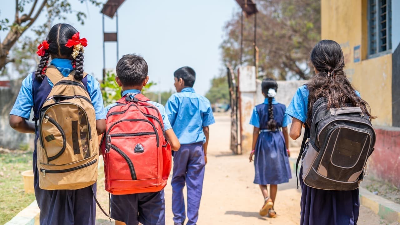 మోదీ పర్యటనతో విశాఖ పాఠశాలలకు రేపు సెలవు