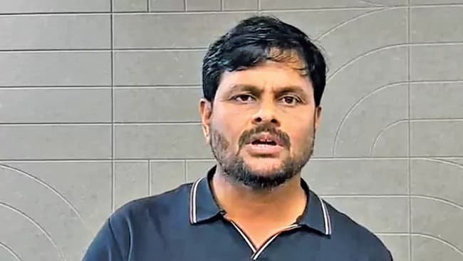 శ్రీకాకుళంలోనే ఉన్నా.. గంటలో లొంగిపోతా: చింతాడ రవి