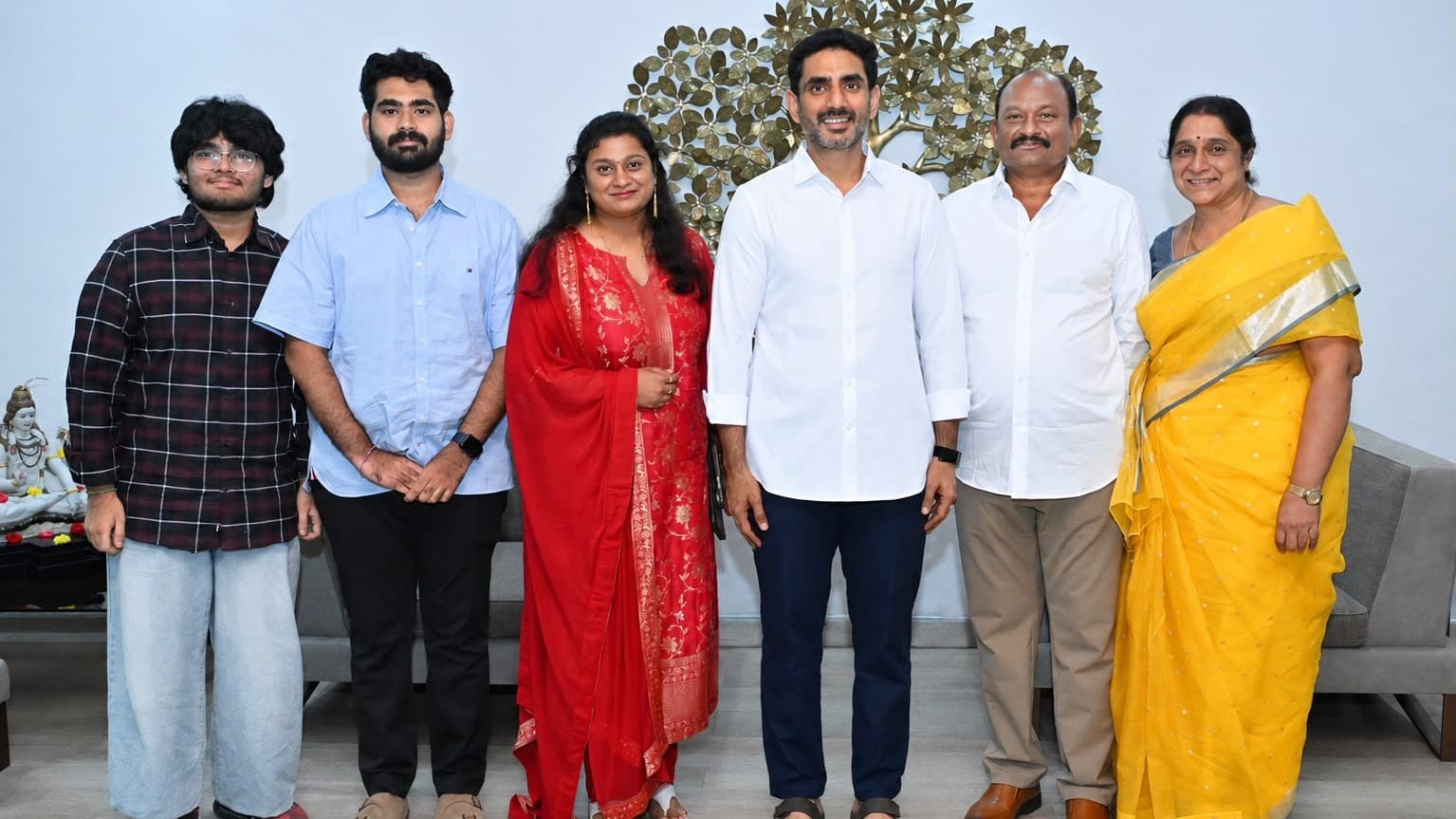 మంత్రి లోకేష్‌ను కలిసిన అవనిగడ్డ టీడీపీ ఇన్‌చార్జ్