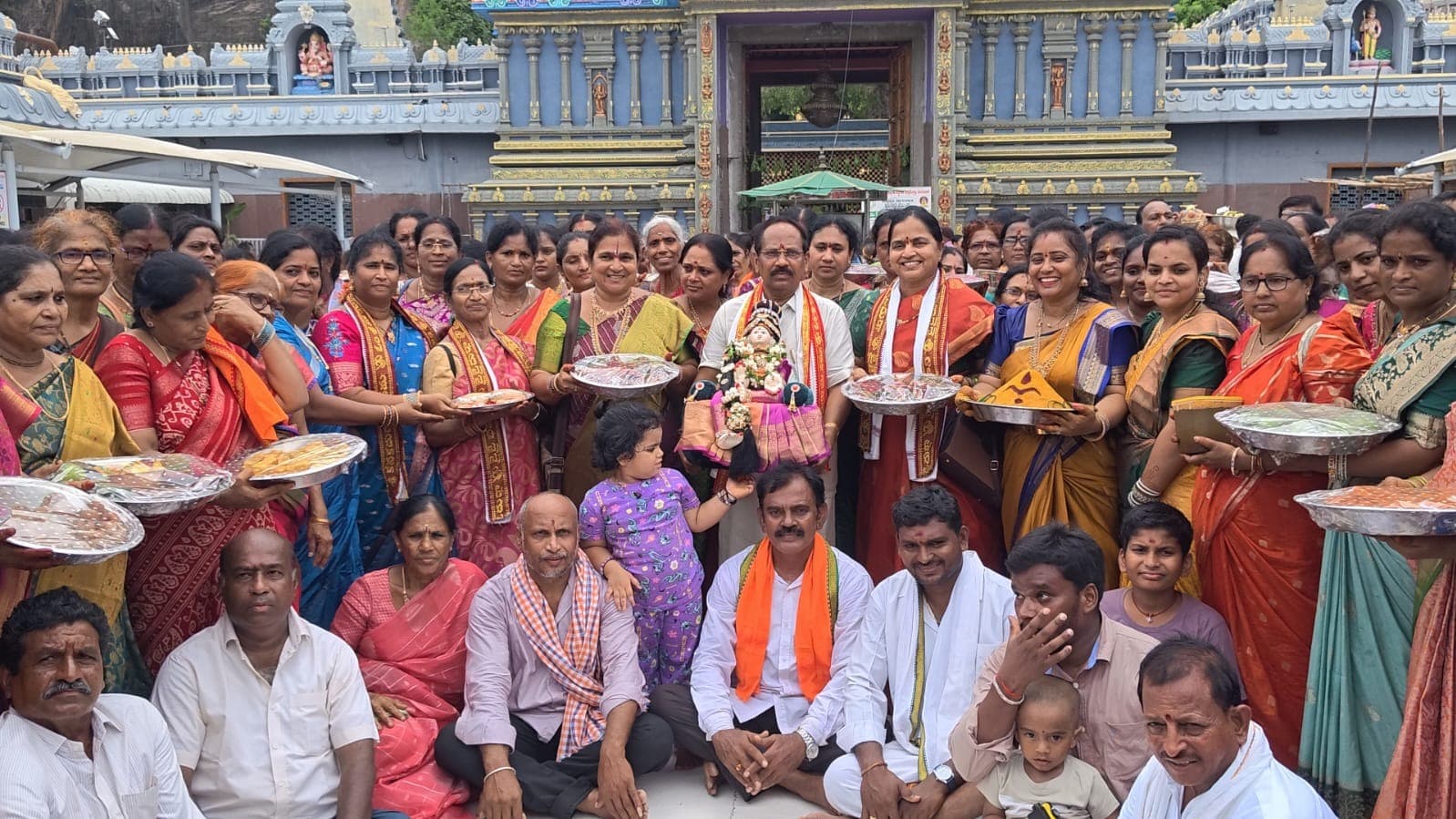 ఇంద్రకీలాద్రిపై ఆషాఢ సారె..