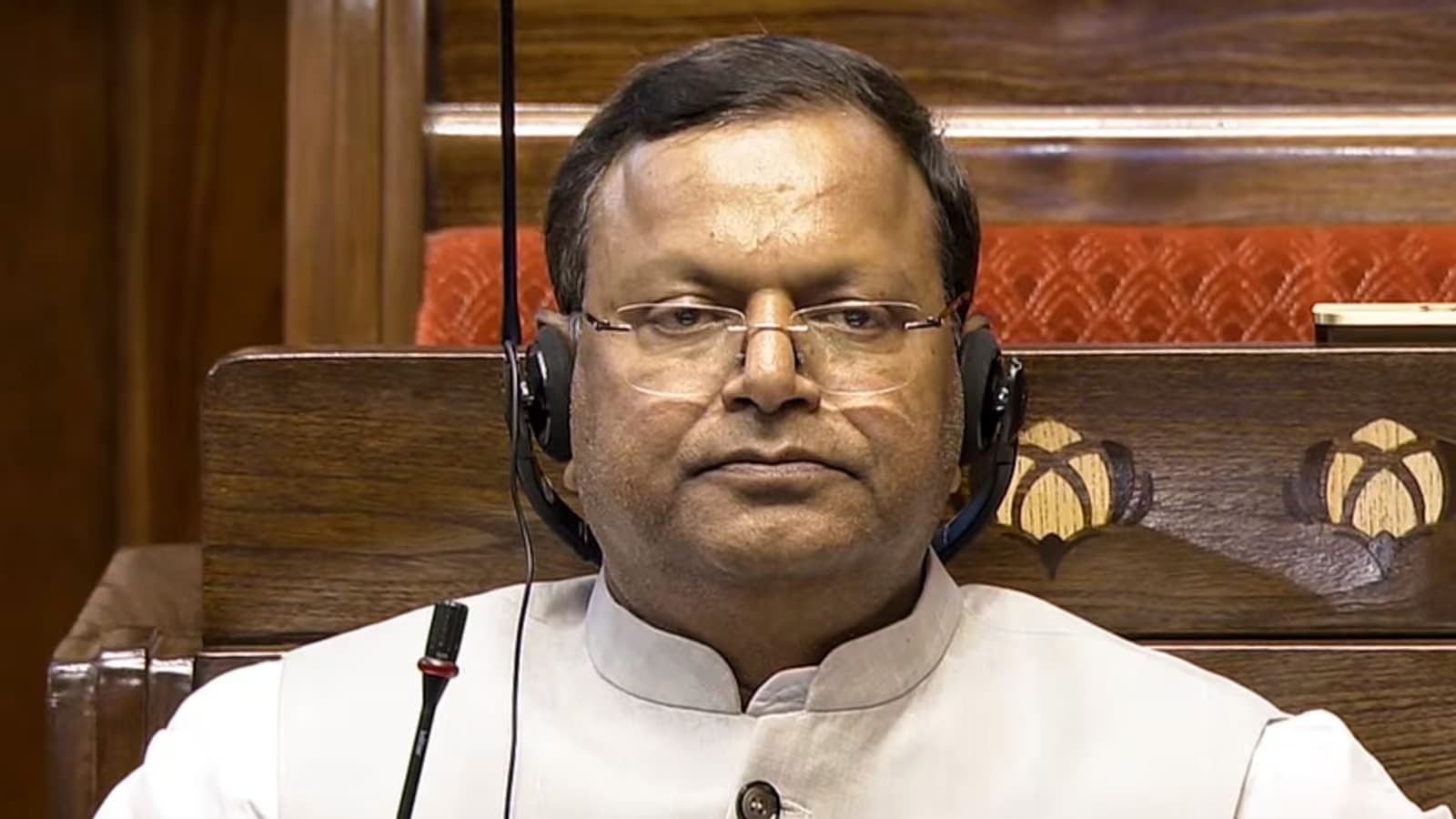 ప్రభుత్వ క్వార్టర్స్‌లో ఉండే దంపతులకు హెచ్‌ఆర్‌ఏపై కేంద్రం స్పష్టత