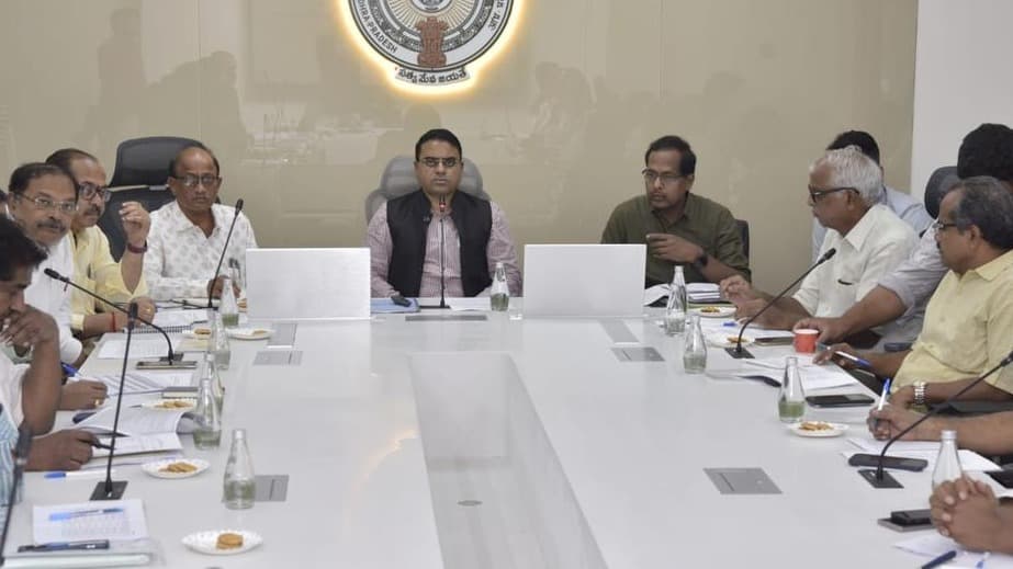 ఓటర్ల ముసాయిదా జాబితాపై సీఈవో వివేక్ యాదవ్ కీలక సూచనలు