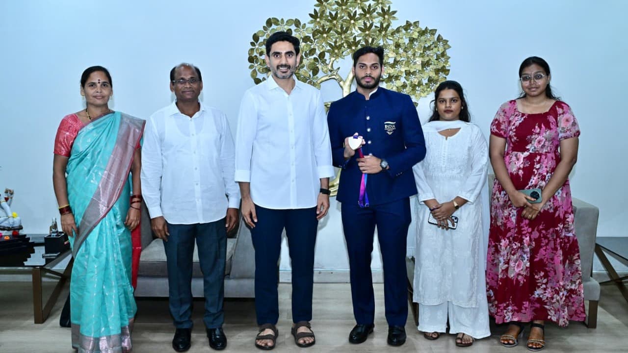 కామన్వెల్త్ విజేత అజయ్ బాబుకు లోకేష్ అభినందనలు