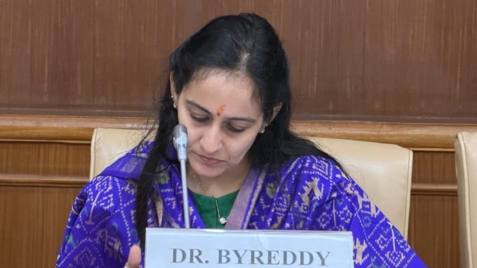 కరువుపై పార్లమెంట్‌లో గళమెత్తిన ఎంపీ బైరెడ్డి శబరి