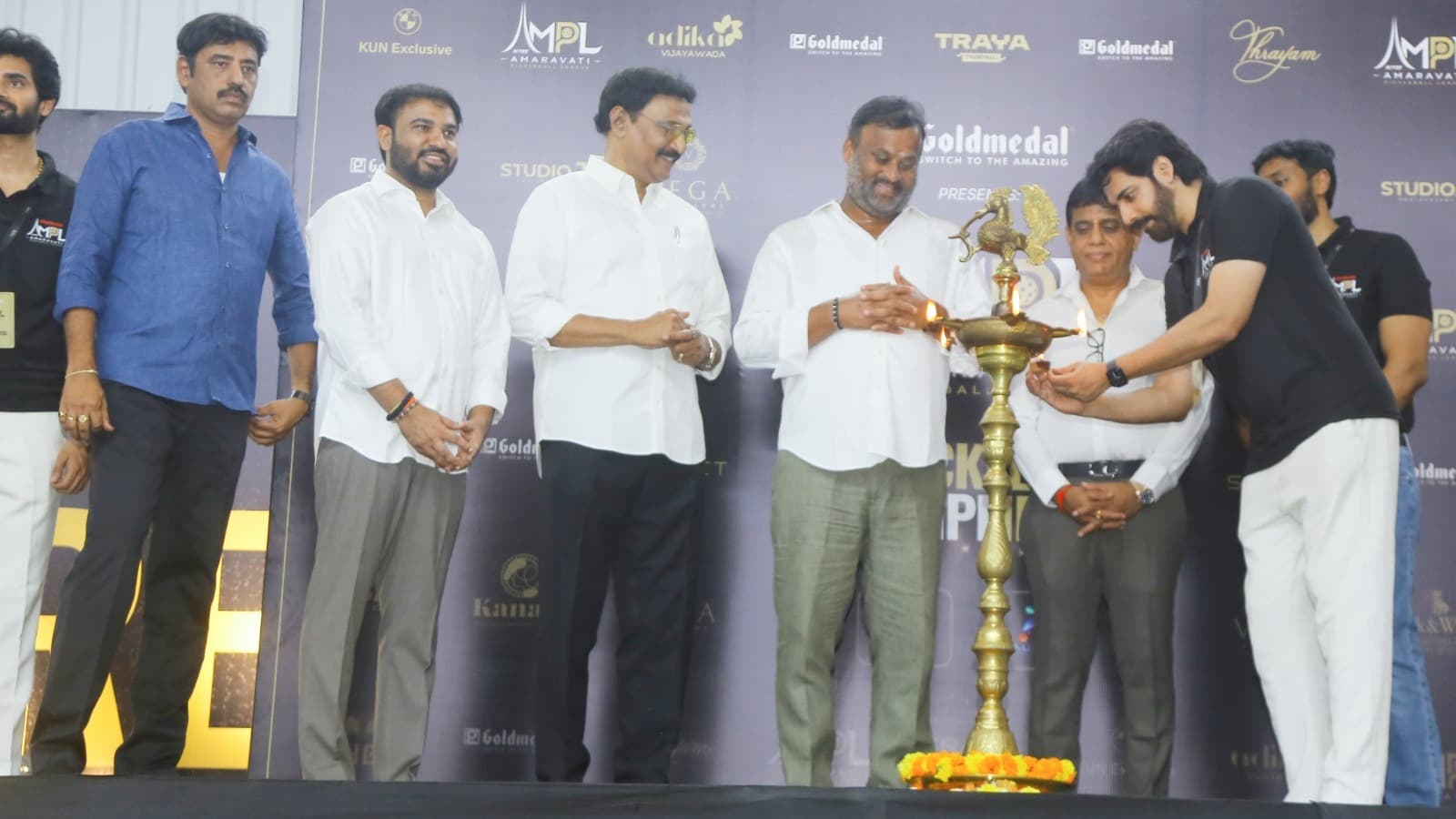 ఆరోగ్య ఆంధ్రప్రదేశ్‌గా మార్చాలనేదే ప్రభుత్వ ఆలోచన: మండిపల్లి