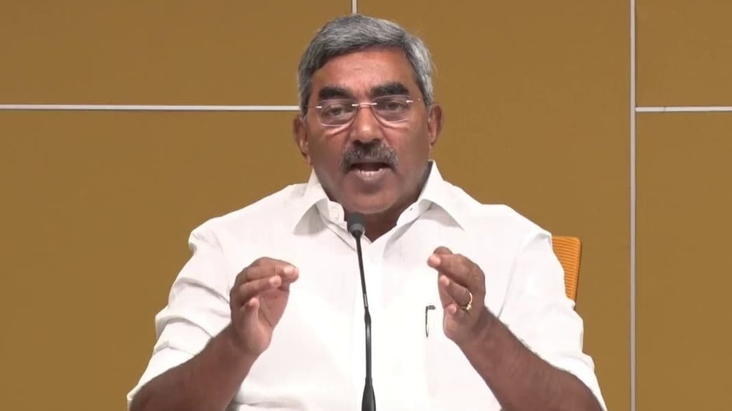 డీఎస్సీపై బహిరంగ చర్చకు రండి: ఆలపాటి సవాల్