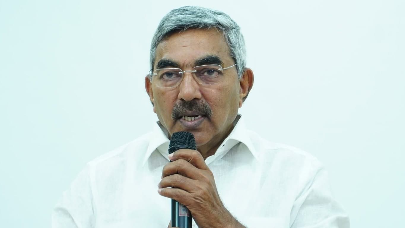 వైసీపీ హయాంలో ఒక్క ఉద్యోగమైనా ఇచ్చారా?: ఆలపాటి రాజేంద్రప్రసాద్