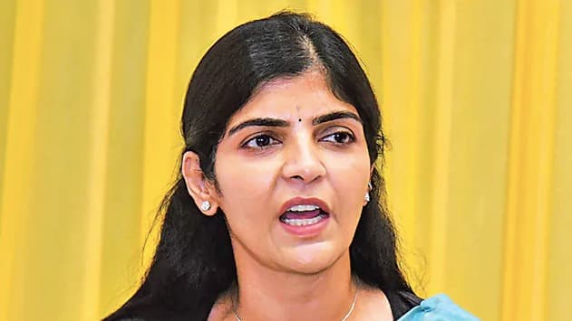 ప్రియాంక ఘటనపై రాయపాటి శైలజ సీరియస్..