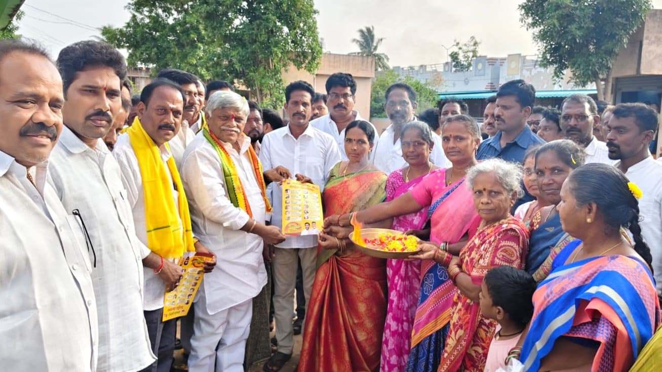 ప్రజా సమస్యల పరిష్కారమే లక్ష్యం: జ్యోతుల నెహ్రూ