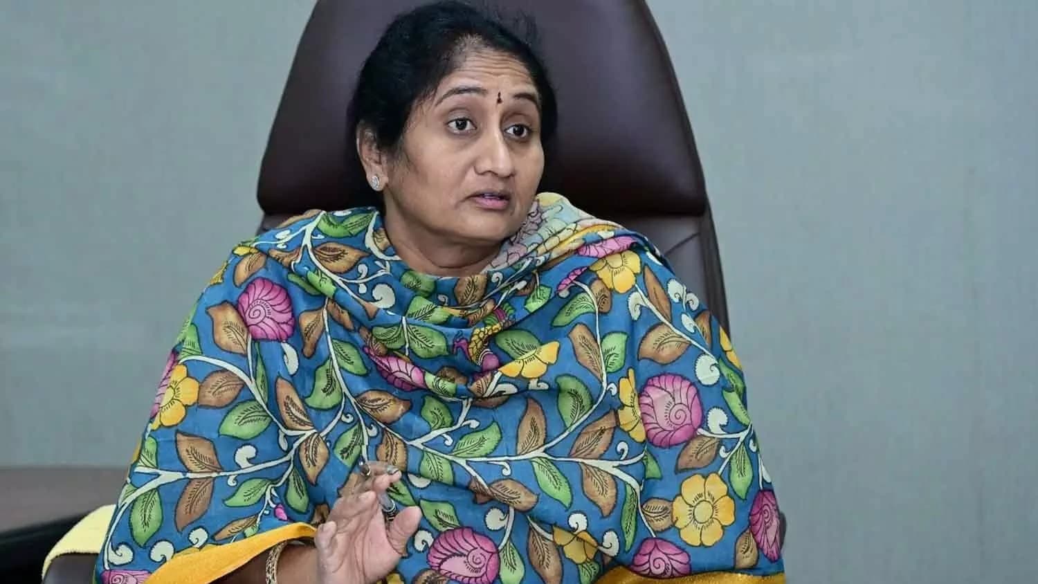 డీఎస్సీపై జగన్‌కు మంత్రి సవిత సవాల్..