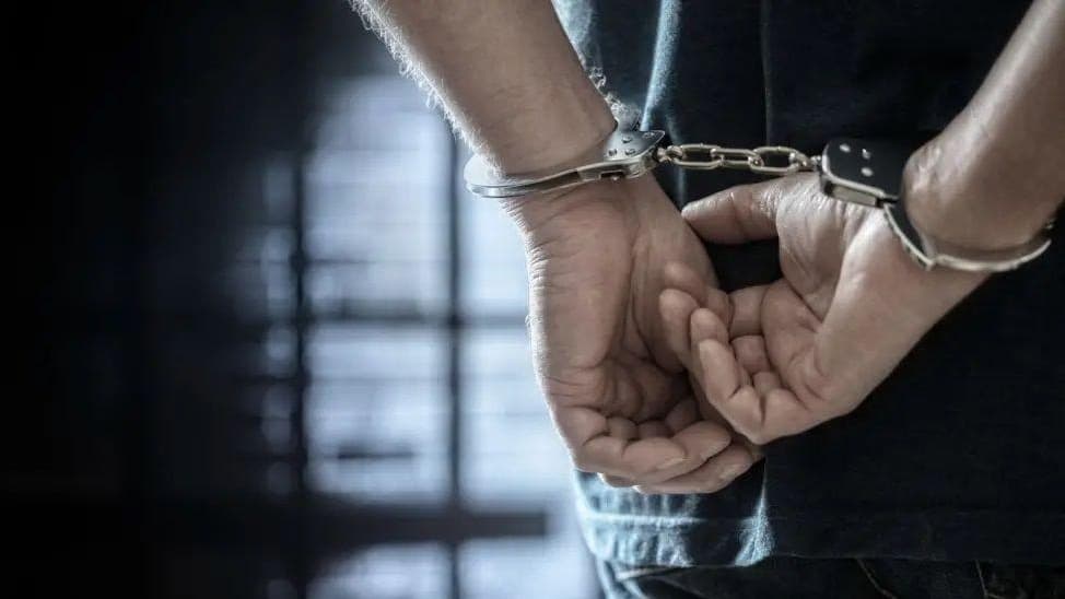 డ్రగ్స్ సరఫరా చేస్తున్న వ్యక్తి అరెస్ట్..!