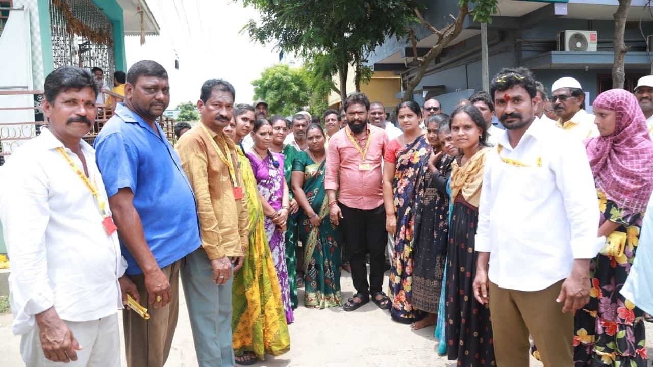 సుభాష్ ఇంటింటా ప్రచారంతో రామచంద్రపురంలో సందడి