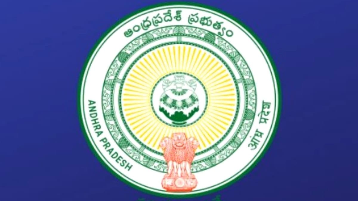 సోషల్ మీడియాలో అసభ్య పోస్టులపై ఏపీ ఉక్కుపాదం..