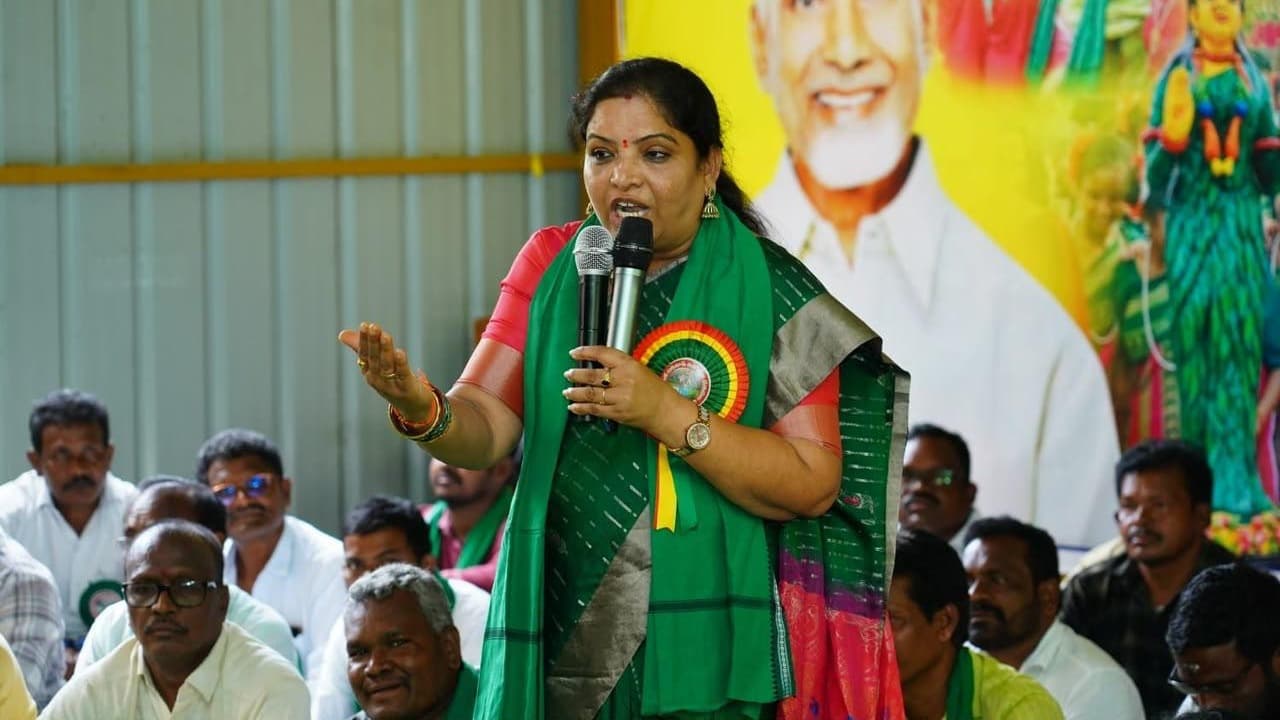 సాలూరులో సంధ్యారాణి ఆధ్వర్యంలో ఆదివాసీ దినోత్సవం