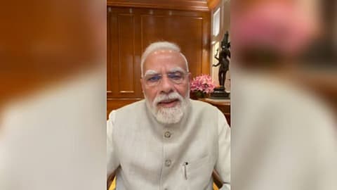 మువ్వన్నెల జెండాతో జెండా పండుగ జరుపుకుందాం: మోదీ