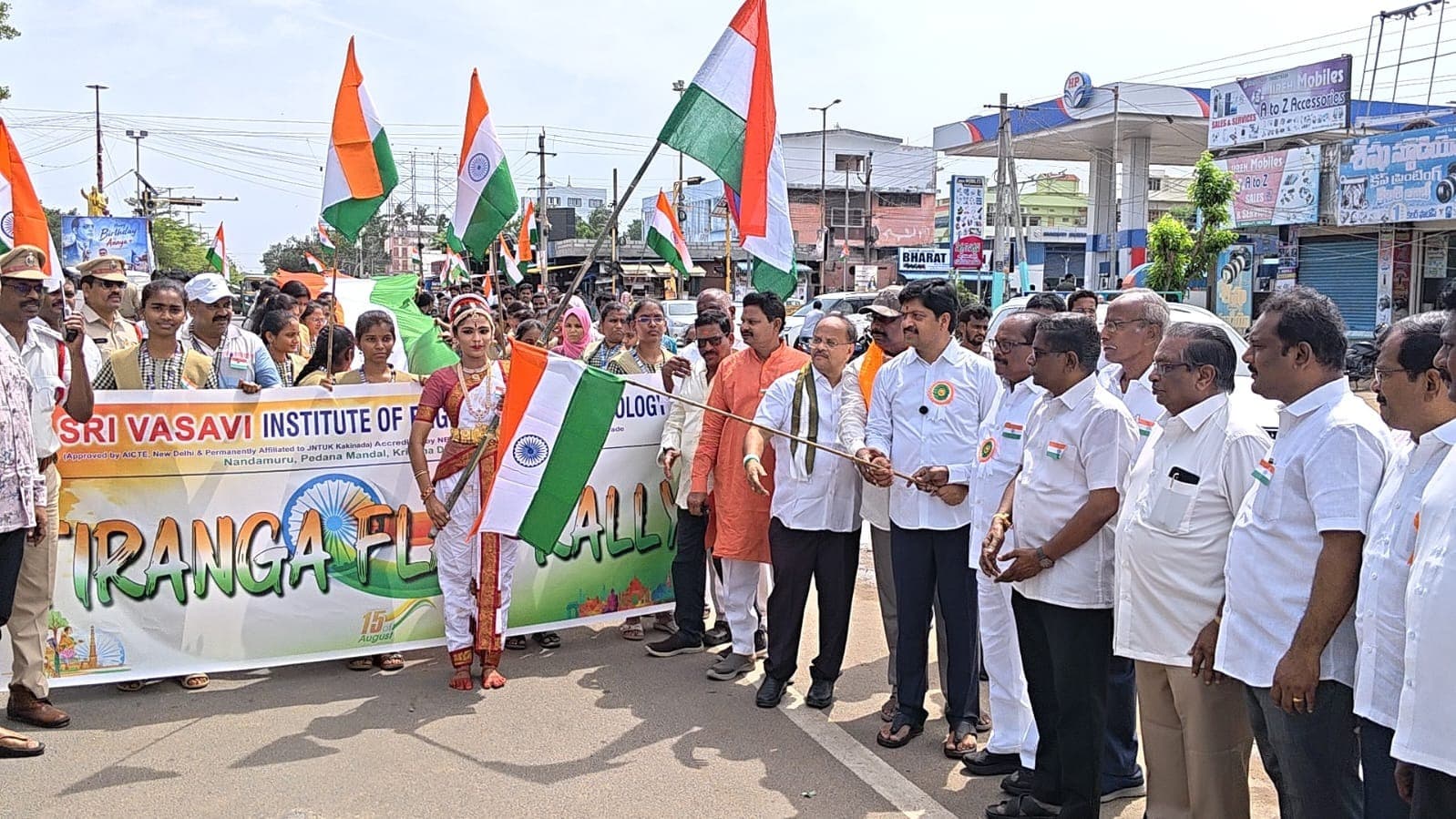 బందరులో కొల్లు రవీంద్ర ఆధ్వర్యంలో హర్ ఘర్ తిరంగా ర్యాలీ