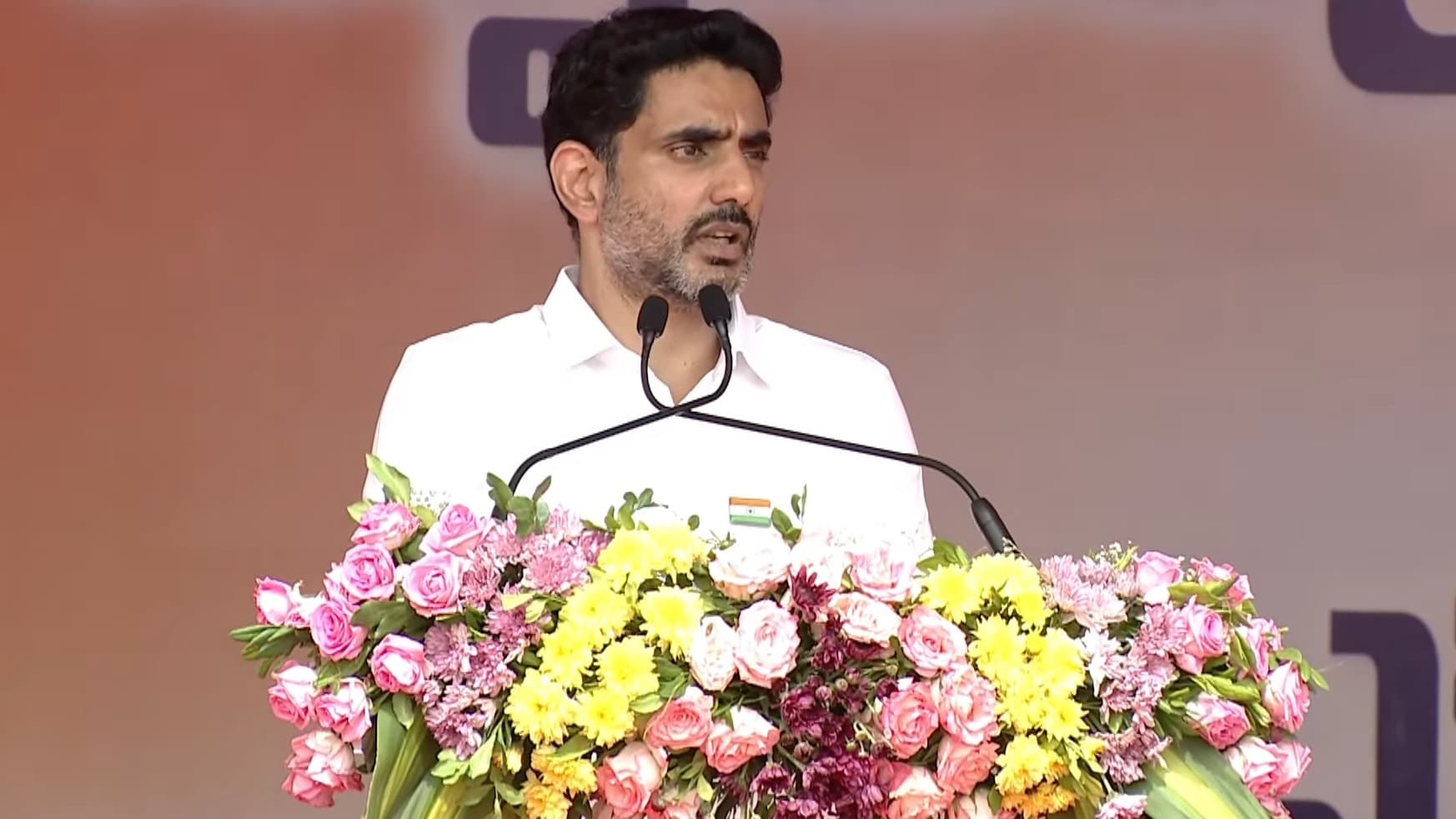 ఏపీ నగరాలు హైదరాబాద్, బెంగళూరులా ఎదగాలి: నారా లోకేష్