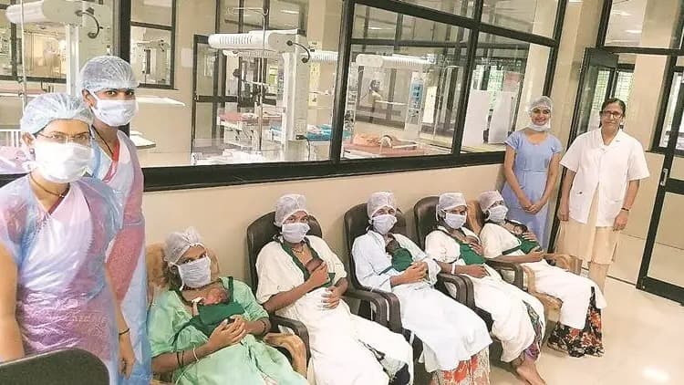 నాసిక్‌ ఆసుపత్రిలో త్రివర్ణ శిశువులతో ప్రత్యేక స్వాతంత్ర్య వేడుక