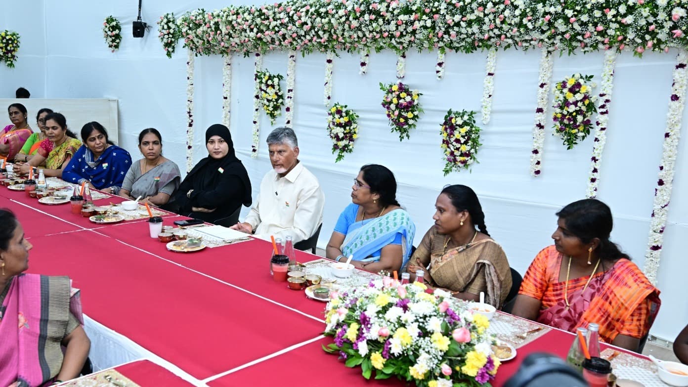 మహిళల ఆదాయం, ఆరోగ్యమే లక్ష్యం: చంద్రబాబు