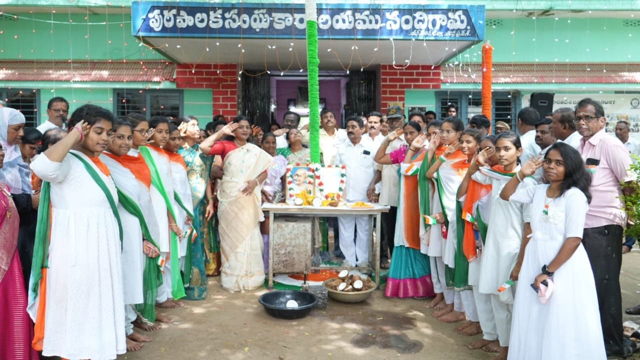 త్యాగధనుల త్యాగఫలమే మన స్వతంత్రం: తంగిరాల సౌమ్య