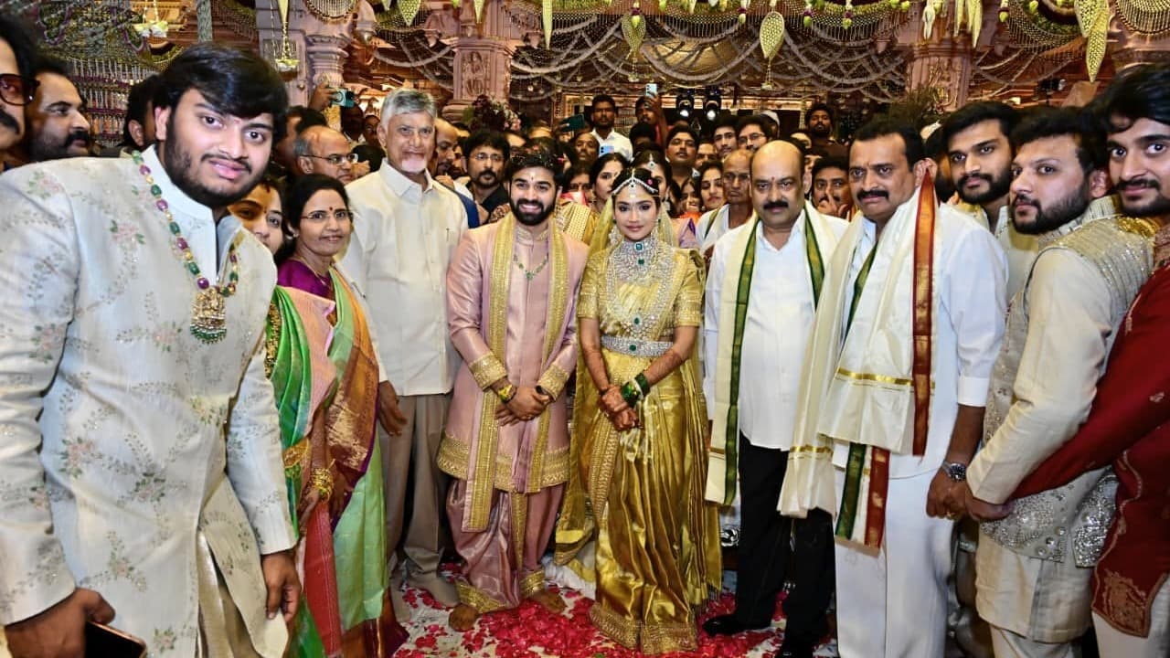 బండ్ల గణేష్ కుమార్తె వివాహానికి చంద్రబాబు దంపతులు