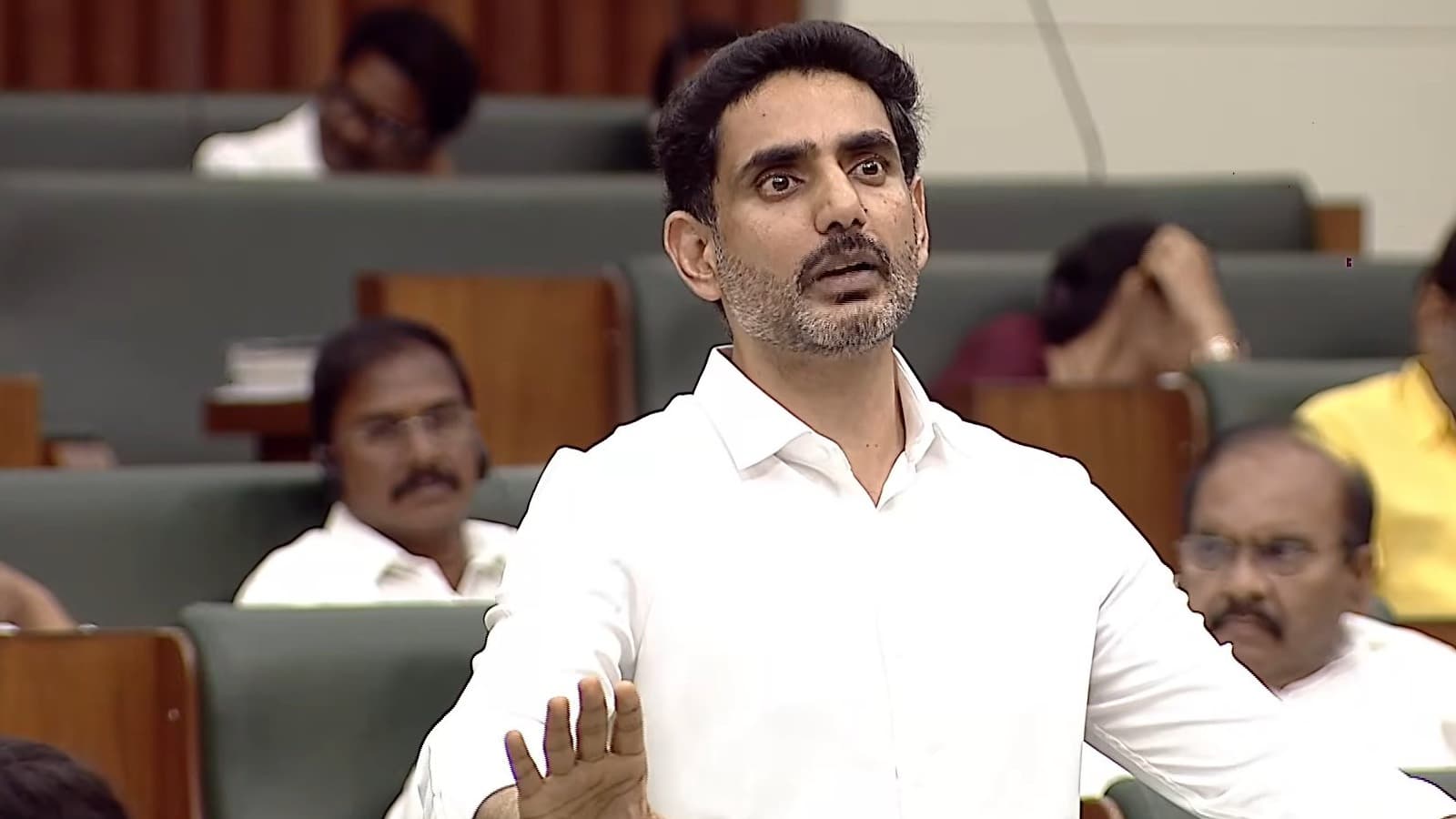 TET తప్పనిసరి చేసి, 20 శాతం వెయిటేజ్ ఇచ్చాం: లోకేశ్