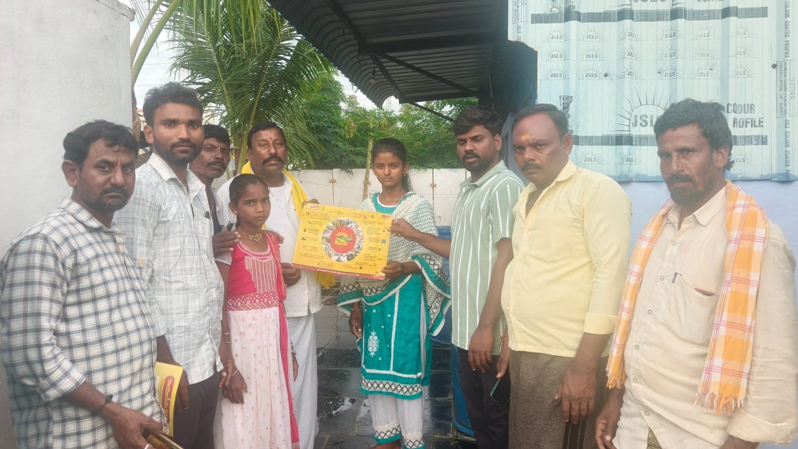 ఎన్టీఆర్‌ నగర్‌లో టీడీపీ ఇంటింటి ప్రచారం